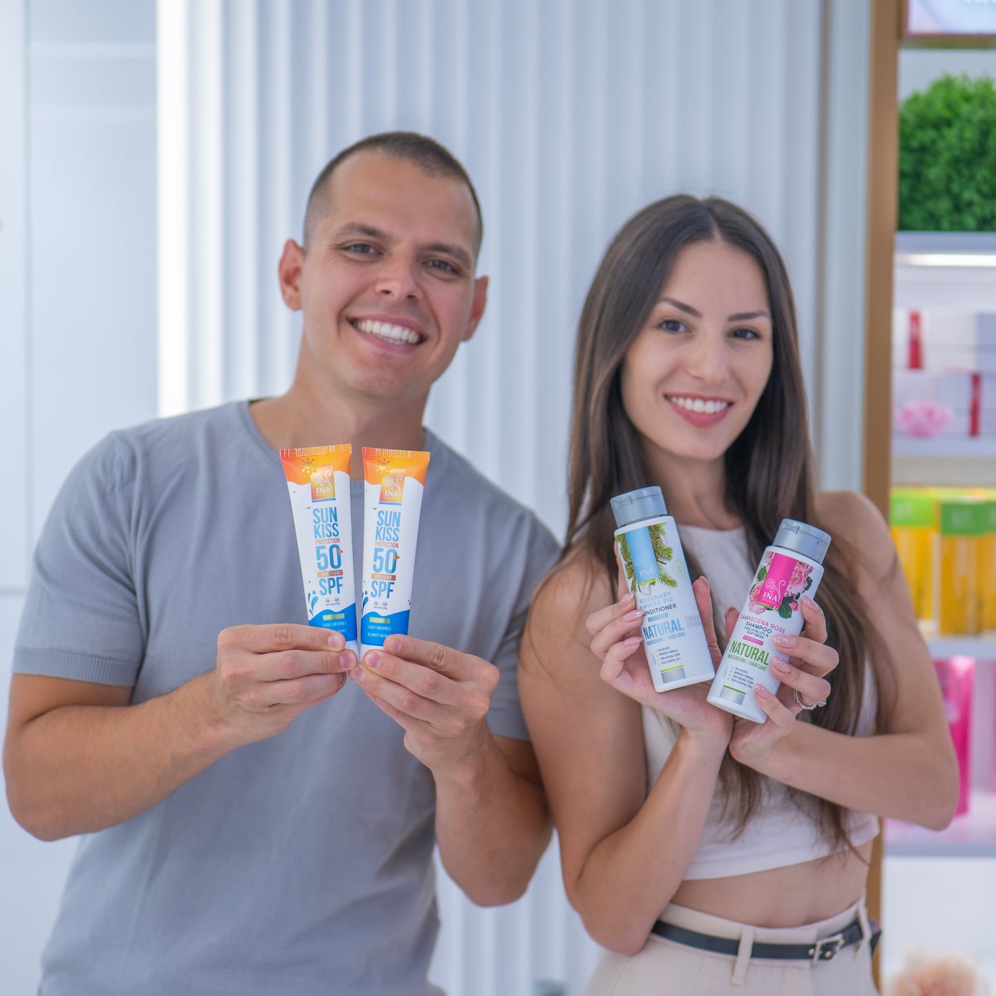 Kaufen Sie 2 Sonnenschutzmittel und Erhalten Sie Shampoo und Conditioner Kostenlos