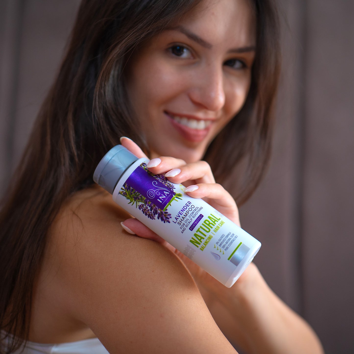 Natürliches Lavendel Shampoo für Schuppen und empfindliche Kopfhaut