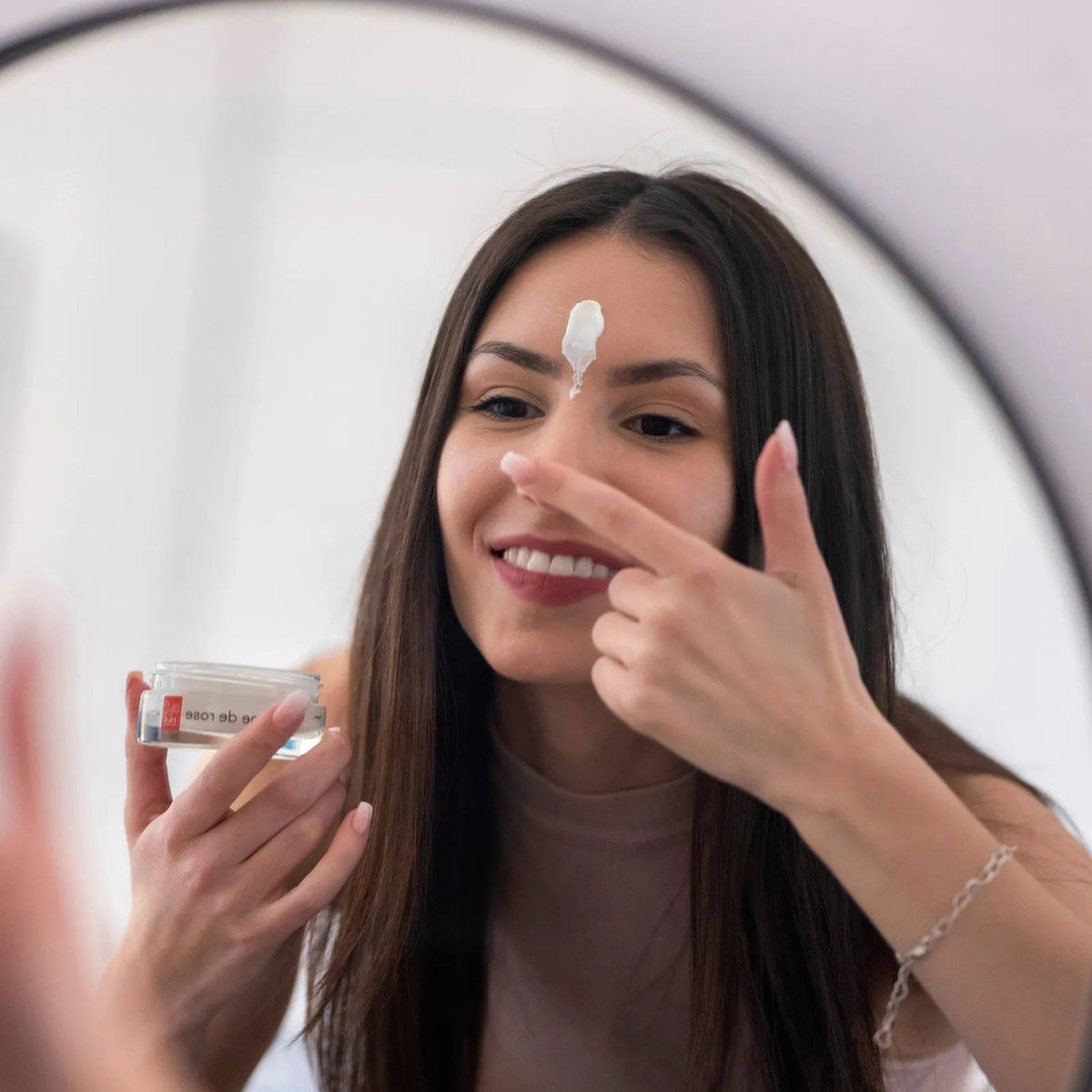 Crème de rose - Gesichtscreme mit SPF 30 - stark angereichert mit ätherischem Bio-Rosenöl