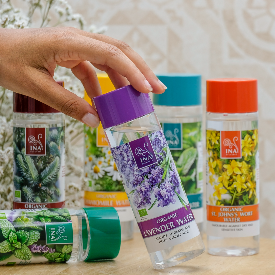 Wusstest Du, dass alle unsere Blumenwässer Hydrolate sind?